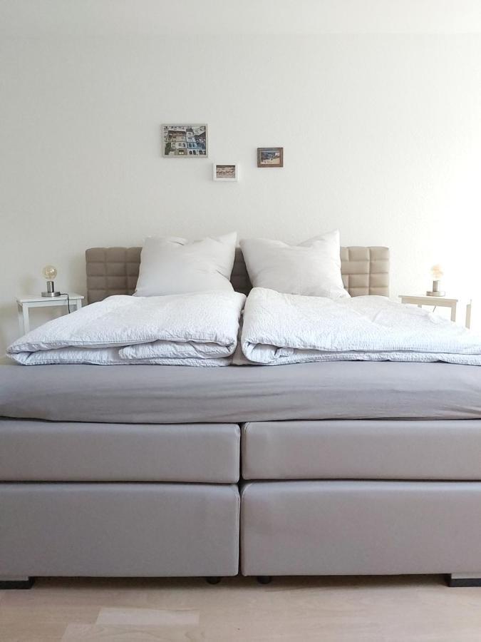 Tova Cologne Apartment Фрехен Екстериор снимка