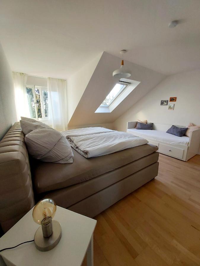 Tova Cologne Apartment Фрехен Екстериор снимка
