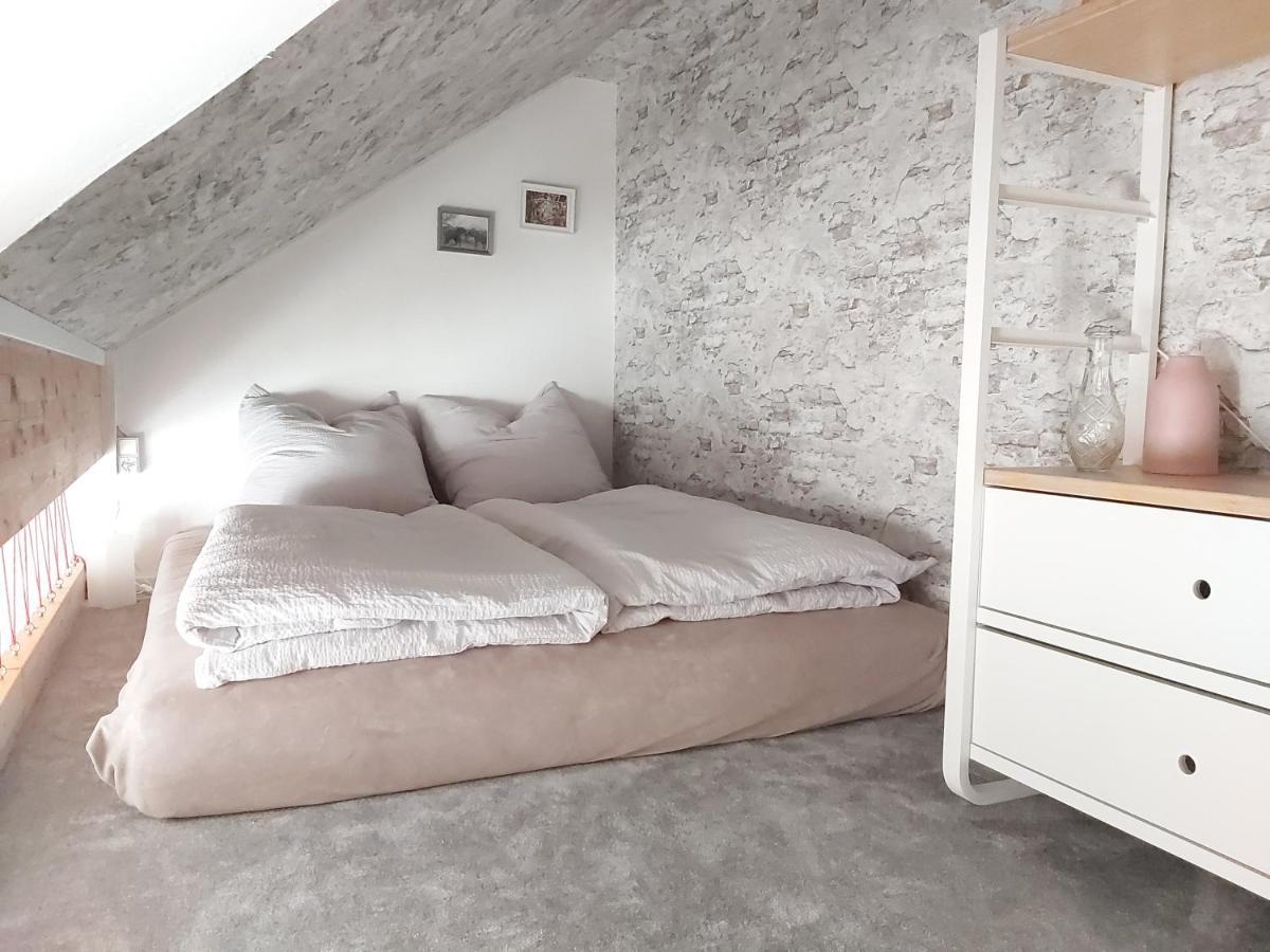 Tova Cologne Apartment Фрехен Екстериор снимка