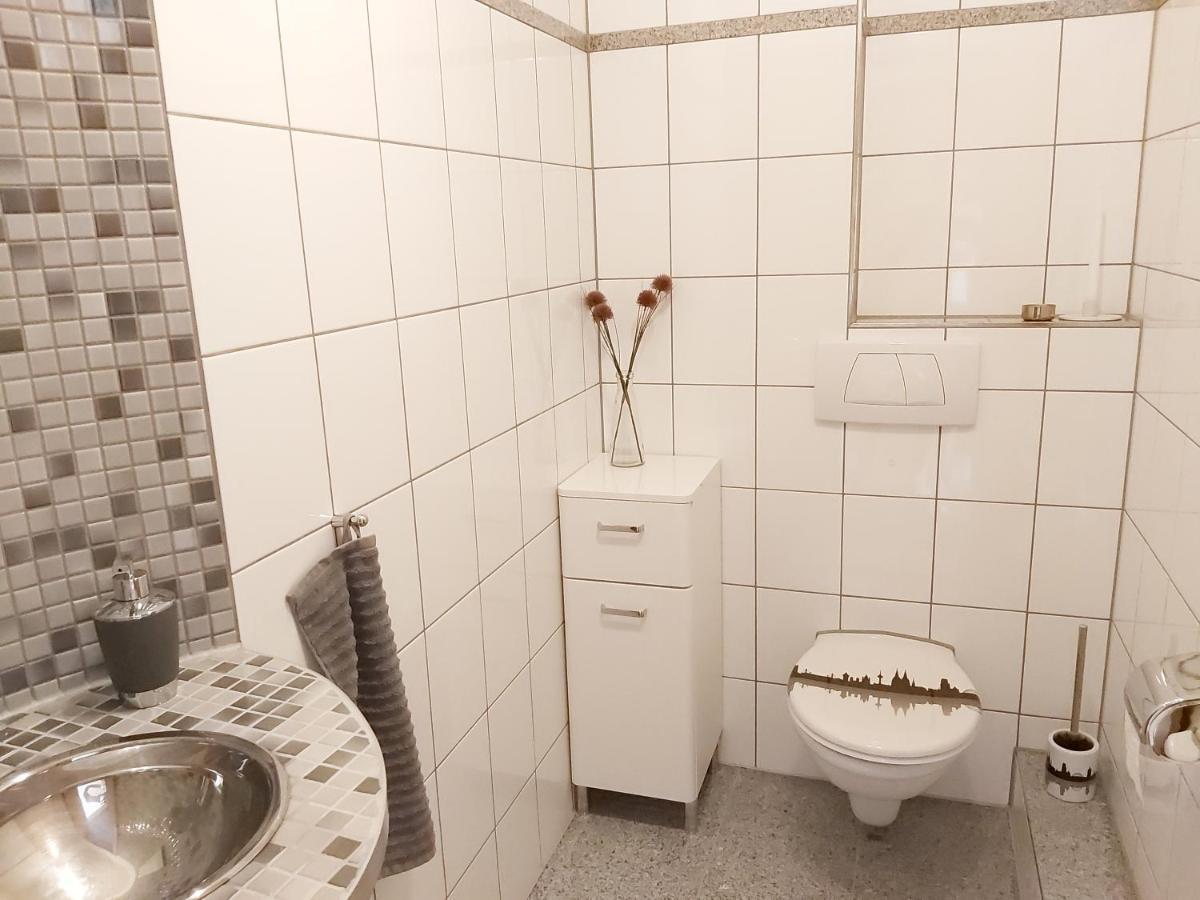 Tova Cologne Apartment Фрехен Екстериор снимка