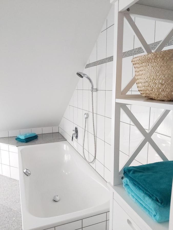 Tova Cologne Apartment Фрехен Екстериор снимка