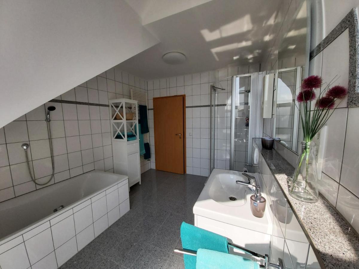 Tova Cologne Apartment Фрехен Екстериор снимка