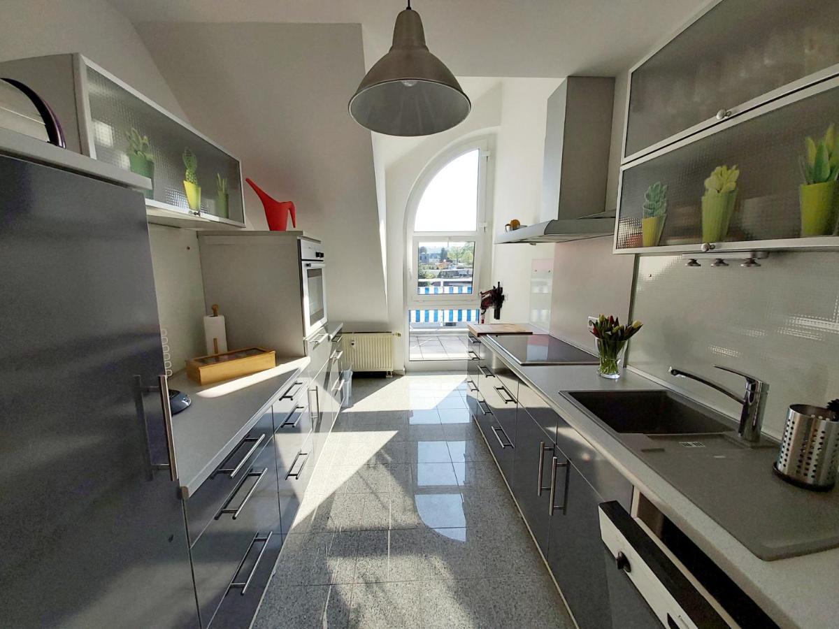 Tova Cologne Apartment Фрехен Екстериор снимка