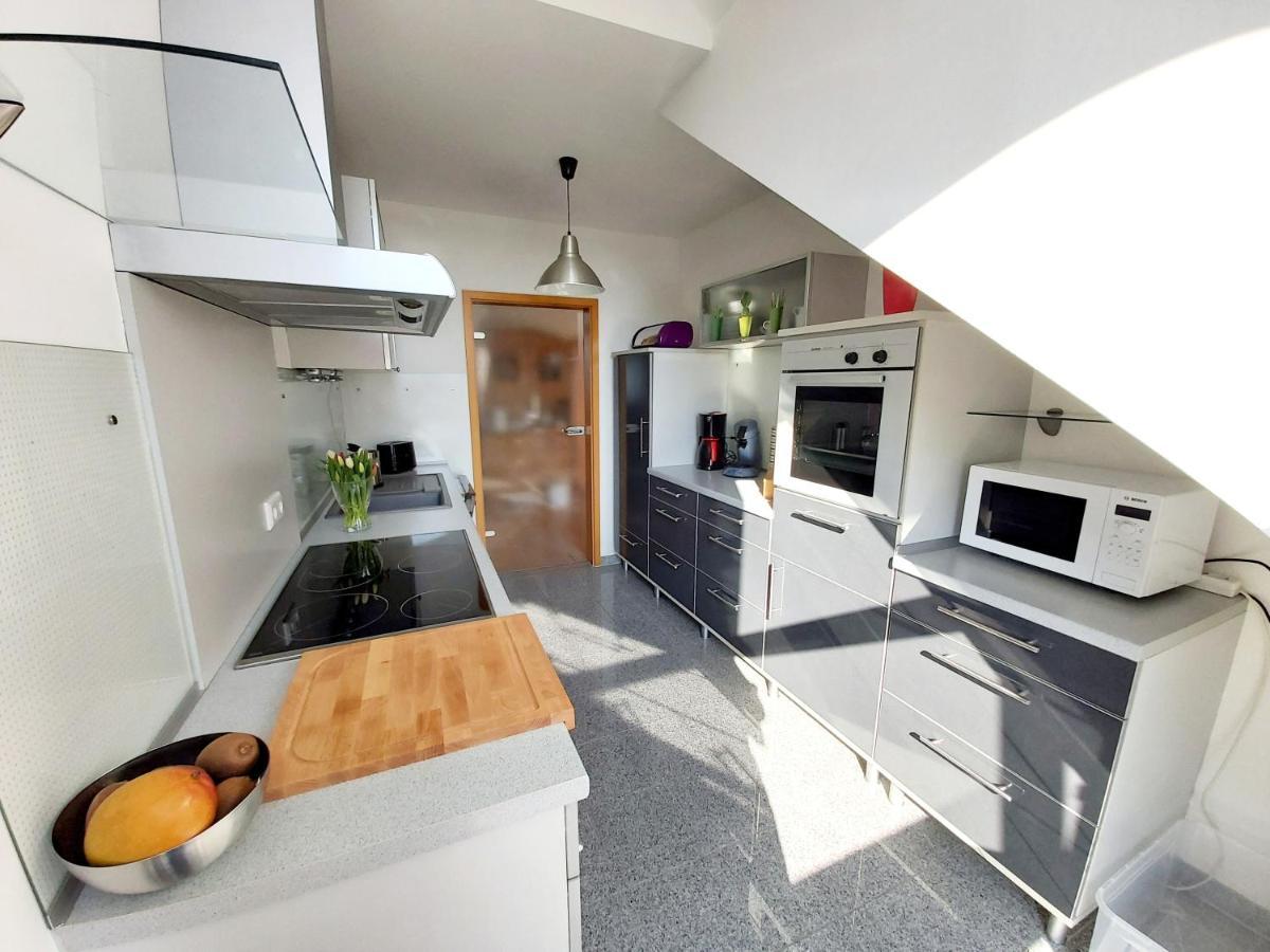 Tova Cologne Apartment Фрехен Екстериор снимка